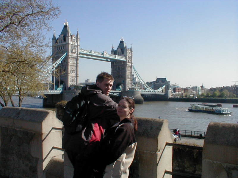 Tower Bridge, ja a Vladka